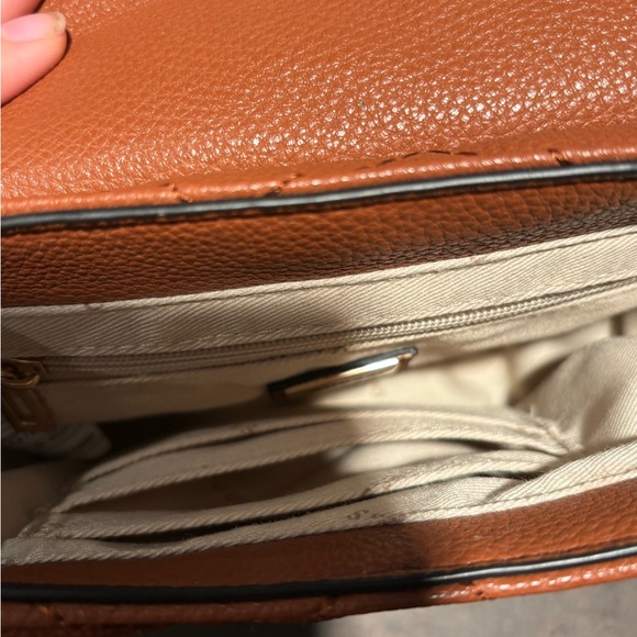 Guess Purse - Picture 5 of 10